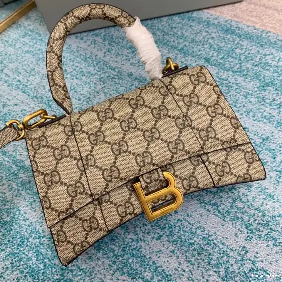Hyperpeter HOURGLASS X BALENCIAGA GUCCI 0503